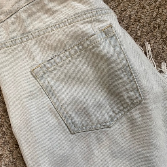 Free People. Cropped. Destroyed Jeans. Size 29. Worn Just Once! - Picture 2 of 4